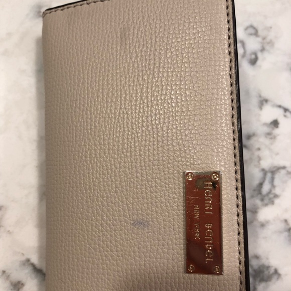 Henri Bendel clasp shut wallet - Picture 4 of 7